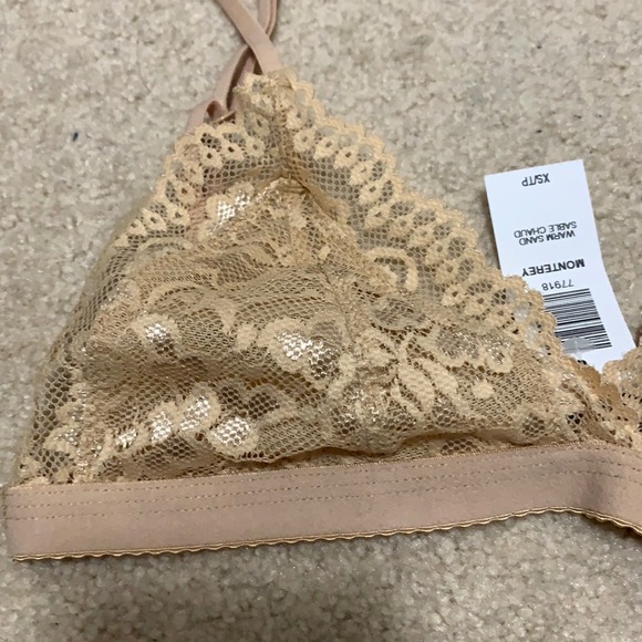 Aritzia Bra - Picture 2 of 11